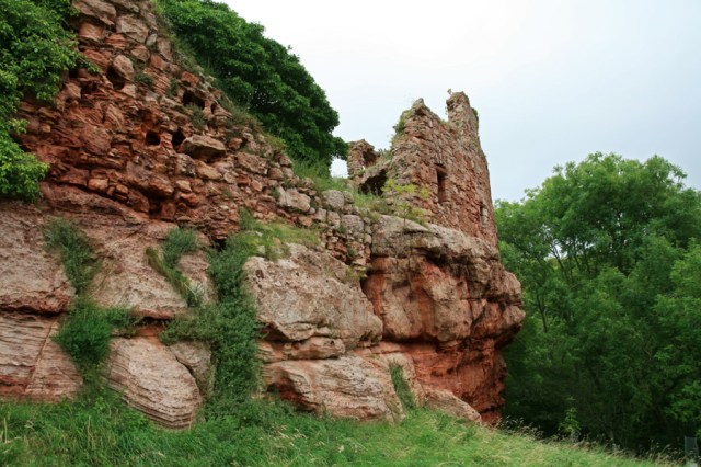 Innerwick Castle, East Lothian—Stronghold of the Hamilton Ancestors of the Earls of Haddington